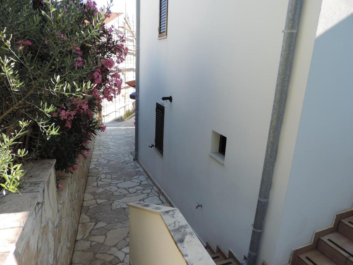Apartmani Lavanda Pag Town Buitenkant foto