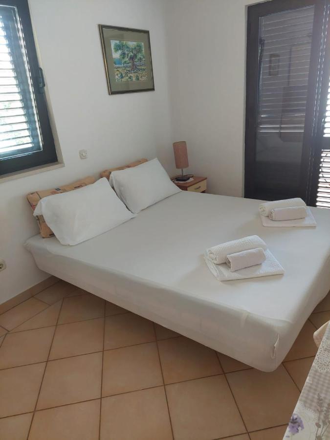 Apartmani Lavanda Pag Town Buitenkant foto